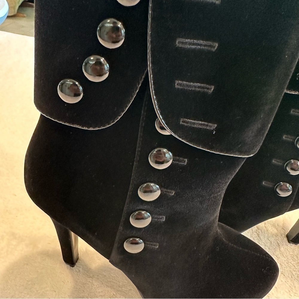 NIB Black Velvet Button Cuff Platform Ankle Boots, High Heel Booties - Picture 7 of 10
